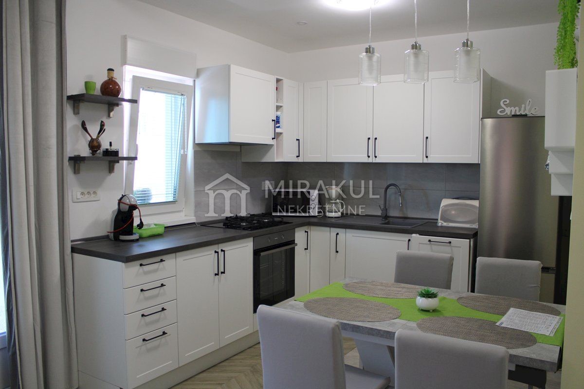 House For sale - ŠIBENSKO-KNINSKA  TRIBUNJ 