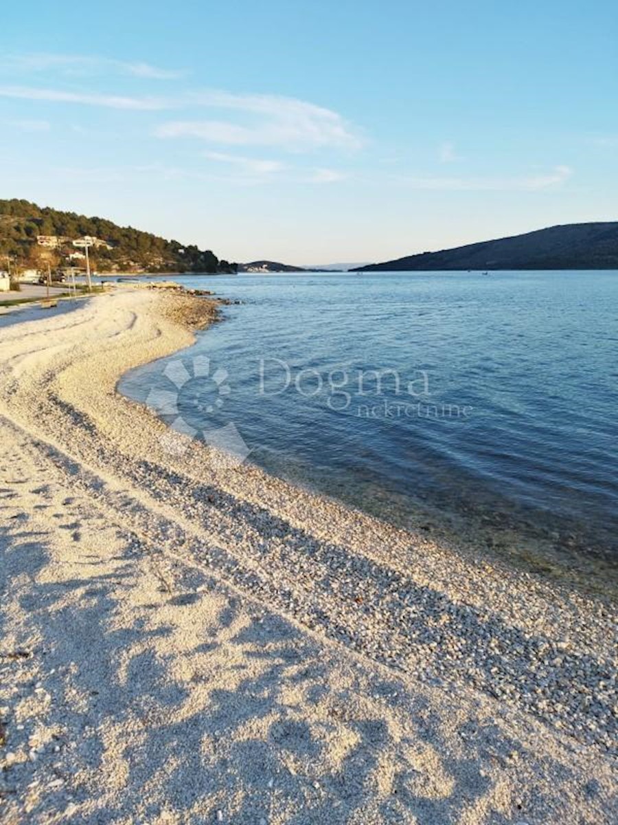 Terreno In vendita - SPLITSKO-DALMATINSKA  MARINA 