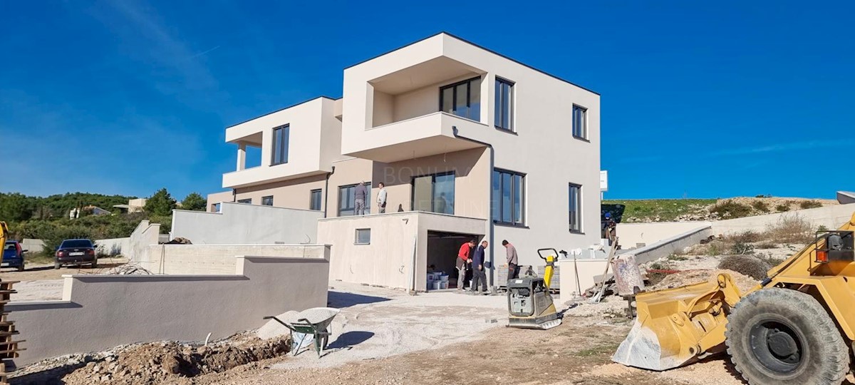 House For sale - šibensko-kninska Vodice - foto 2/9