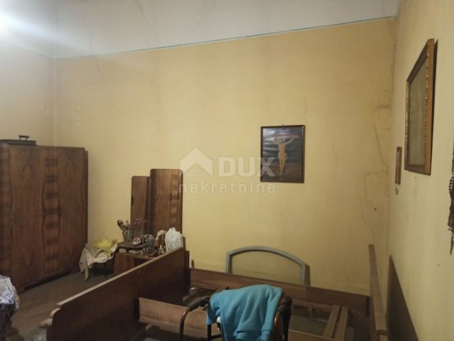 Flat for sale 145 m² – Pula