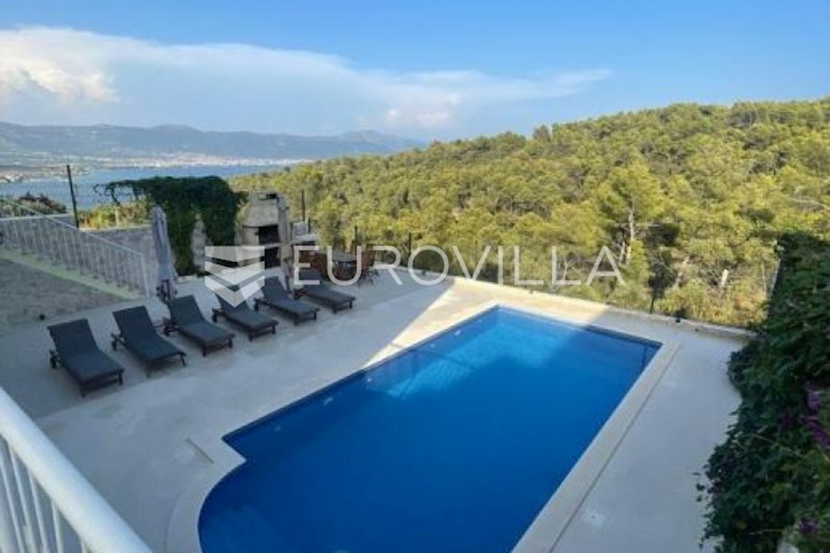 Casa In vendita - SPLITSKO-DALMATINSKA  TROGIR 