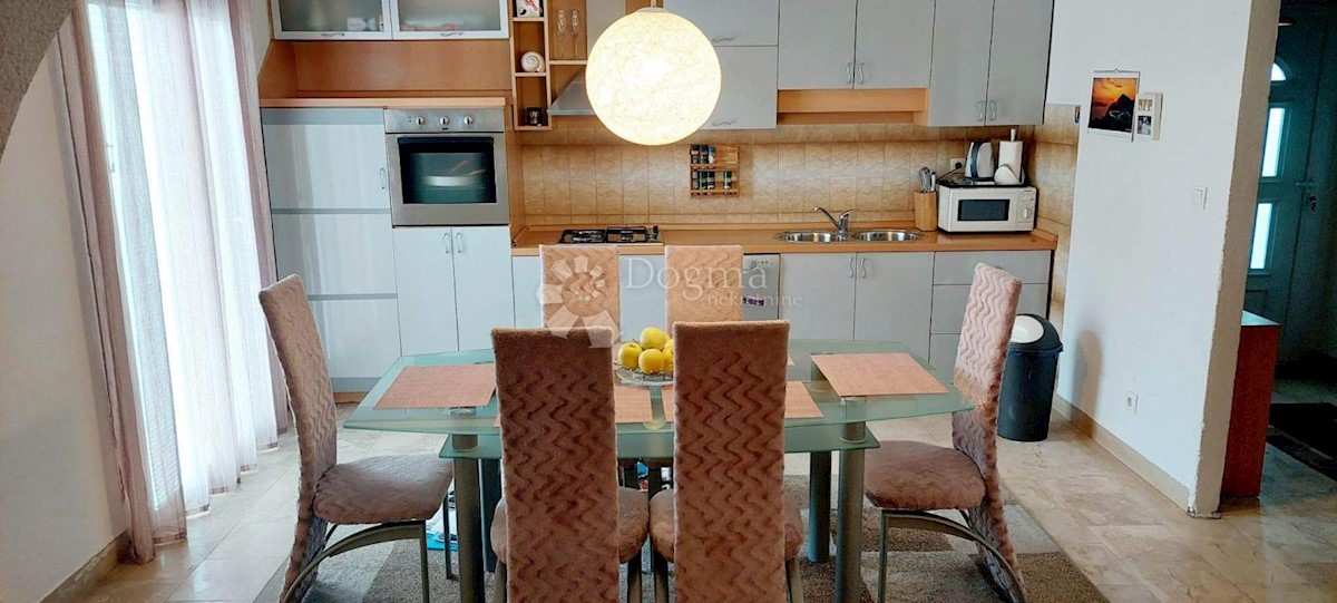 Appartement À vendre - SPLITSKO-DALMATINSKA  MAKARSKA 