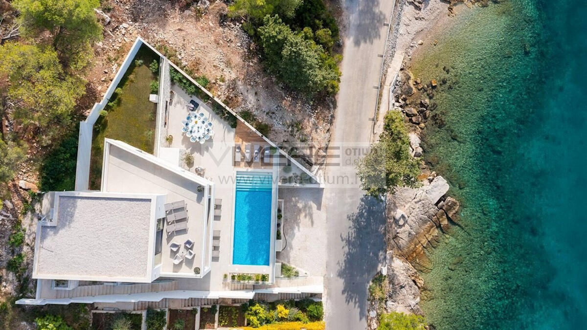 House For sale - SPLITSKO-DALMATINSKA  BRAČ 