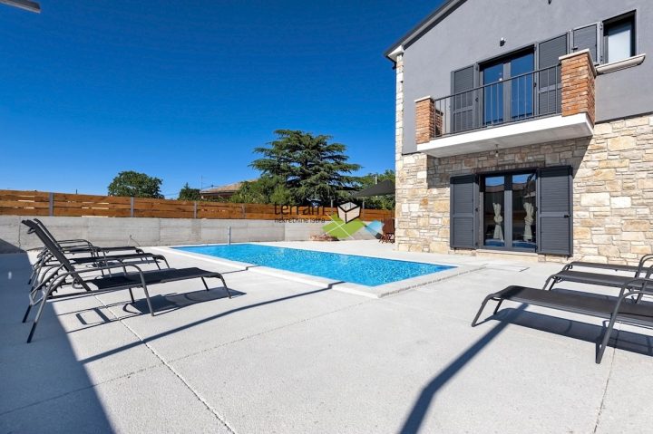Kuća na prodaju 240 m² – Kanfanar