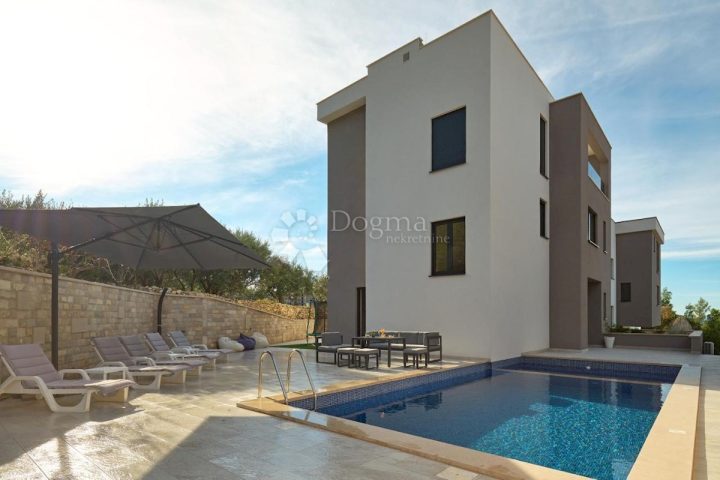 Casa In vendita - Splitsko-dalmatinska Podstrana - foto 3/31