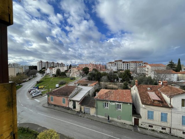 Flat for sale 110 m² – Pula