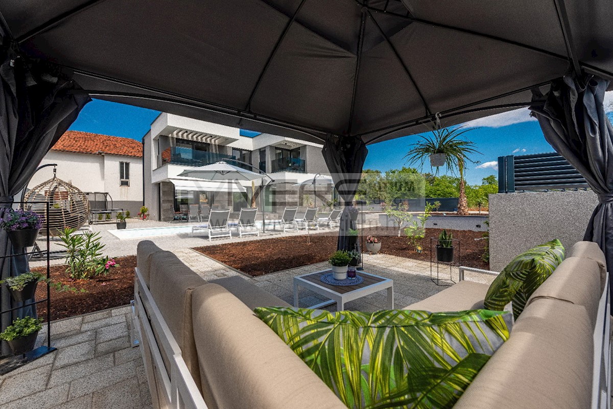 House For sale - ZADARSKA  NIN 