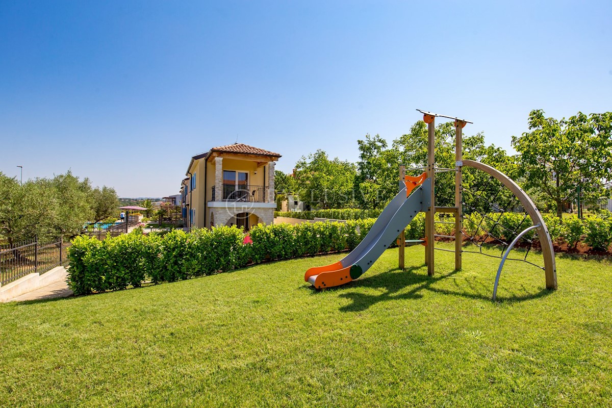 Haus Zu verkaufen - ISTARSKA  POREČ 