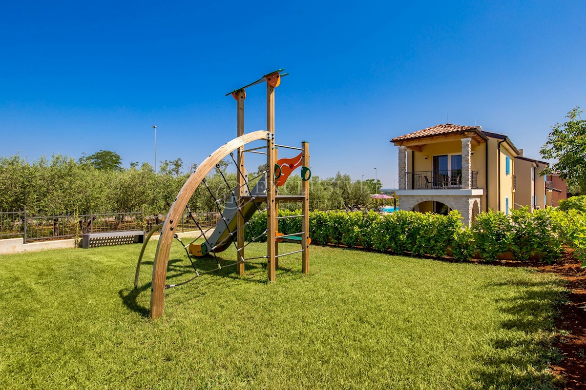 Haus Zu verkaufen - ISTARSKA  POREČ 