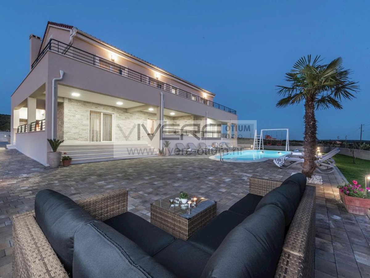 Casa In vendita - ZADARSKA  Sukošan