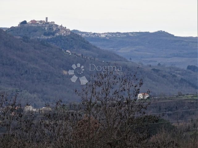 Terreno in vendita 1103 m² – Vrh