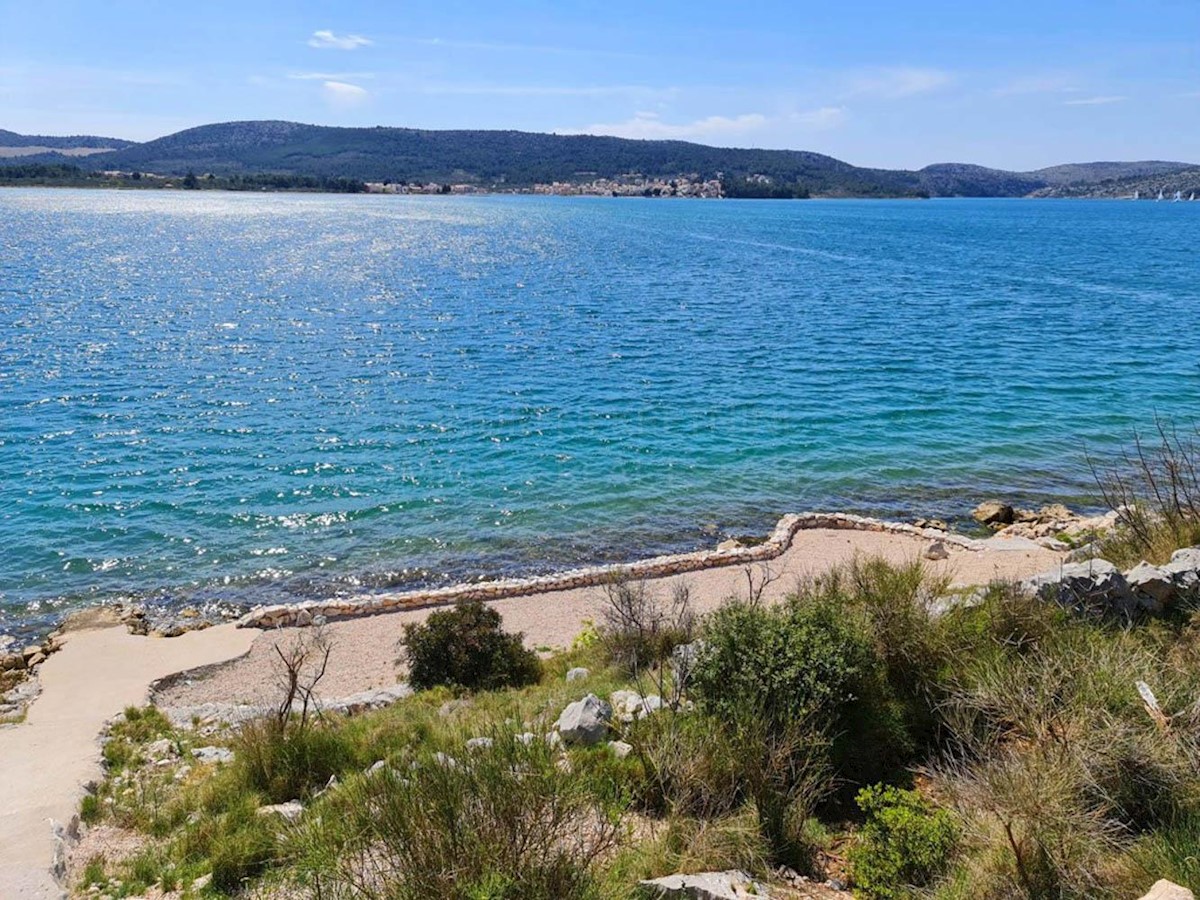 Terreno In vendita - ŠIBENSKO-KNINSKA  ŠIBENIK 