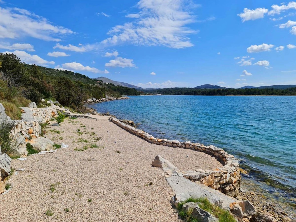 Terreno In vendita - ŠIBENSKO-KNINSKA  ŠIBENIK 