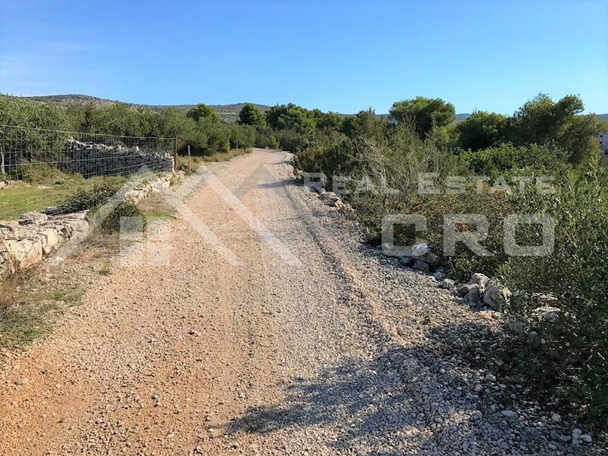 Land For sale - SPLITSKO-DALMATINSKA  BRAČ 