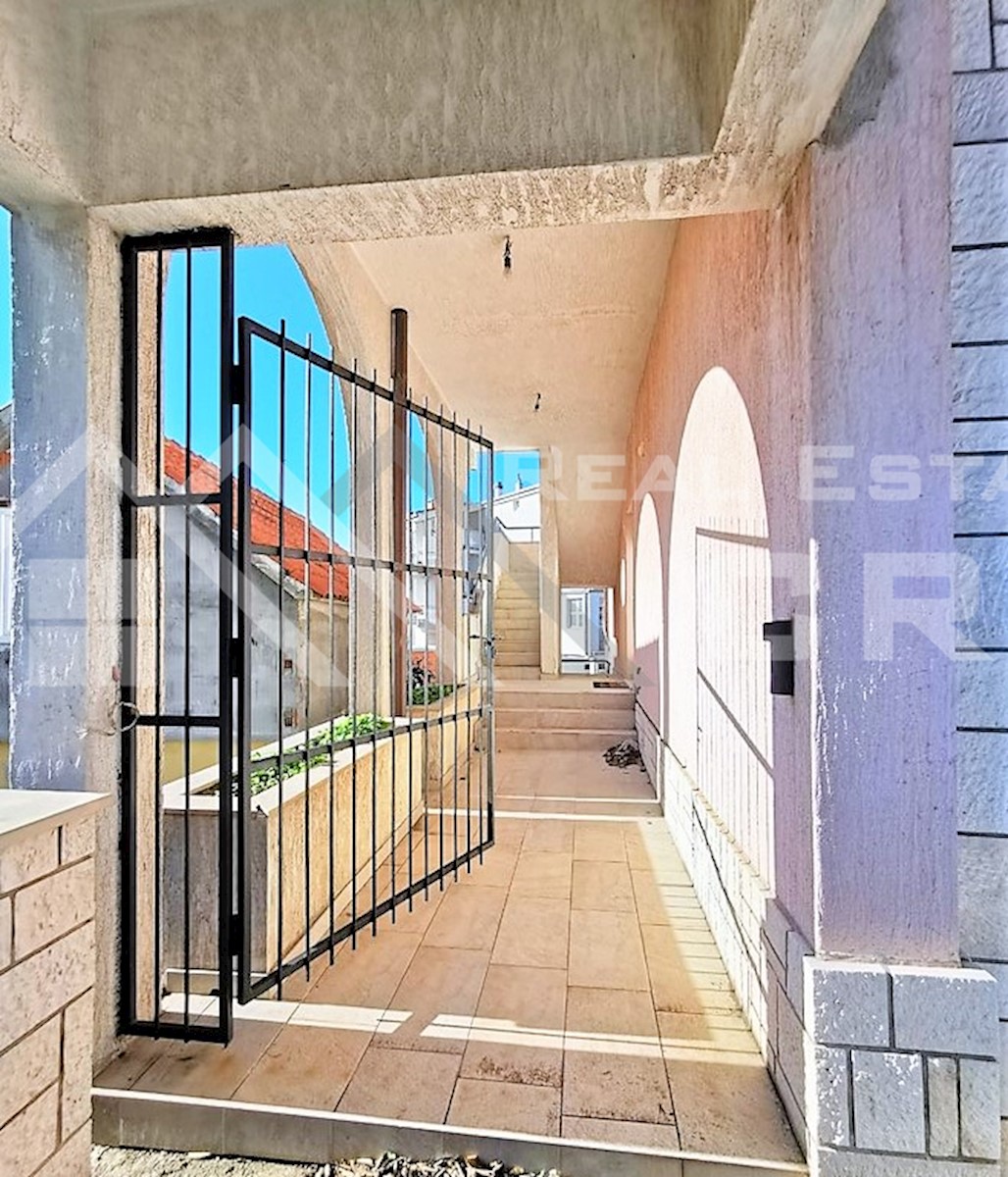 Haus Zu verkaufen - ŠIBENSKO-KNINSKA  Rogoznica