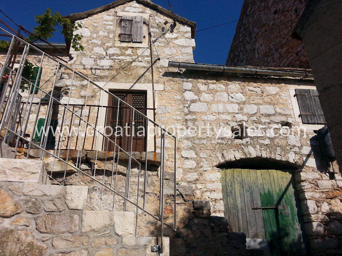 House For sale - SPLITSKO-DALMATINSKA  HVAR 