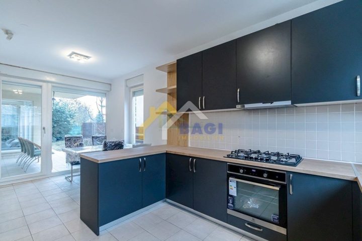 House for rent 448 m² – Bestovje