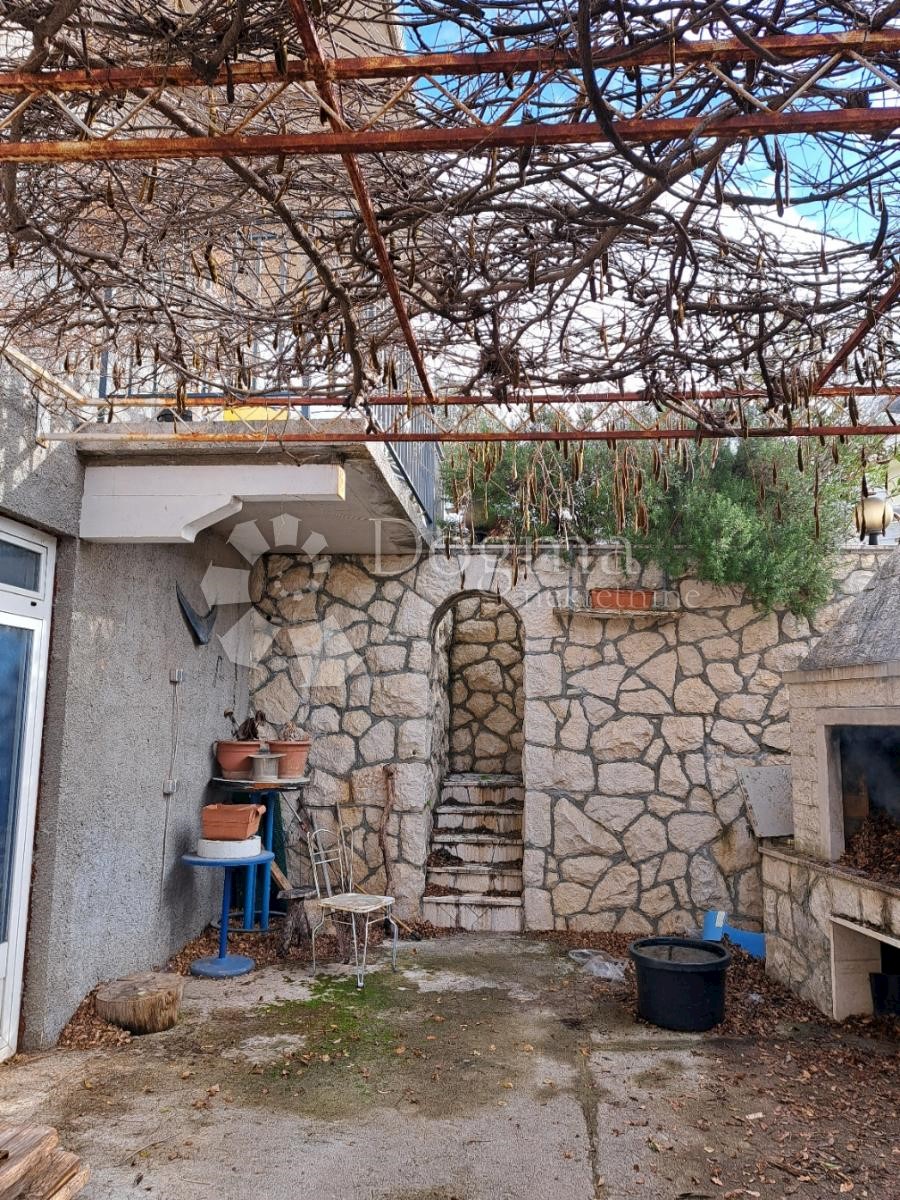 Casa In vendita - SPLITSKO-DALMATINSKA  ČIOVO 