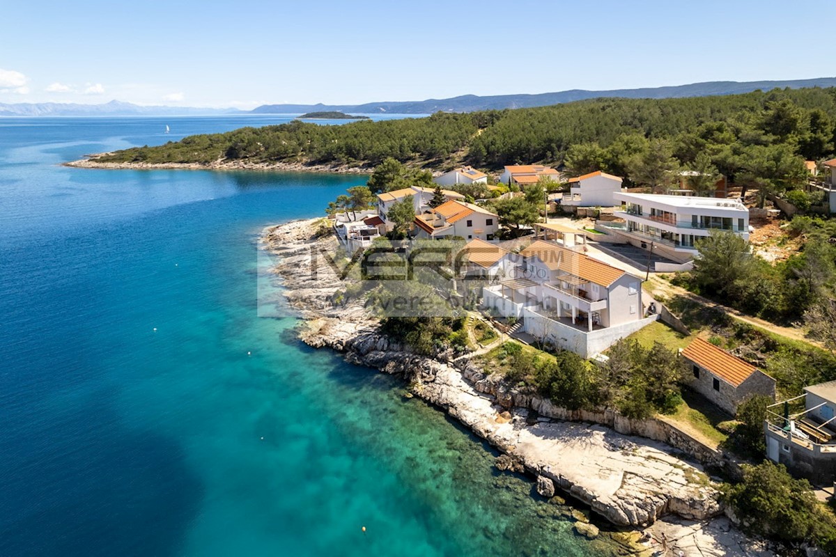 House For sale - SPLITSKO-DALMATINSKA  HVAR 