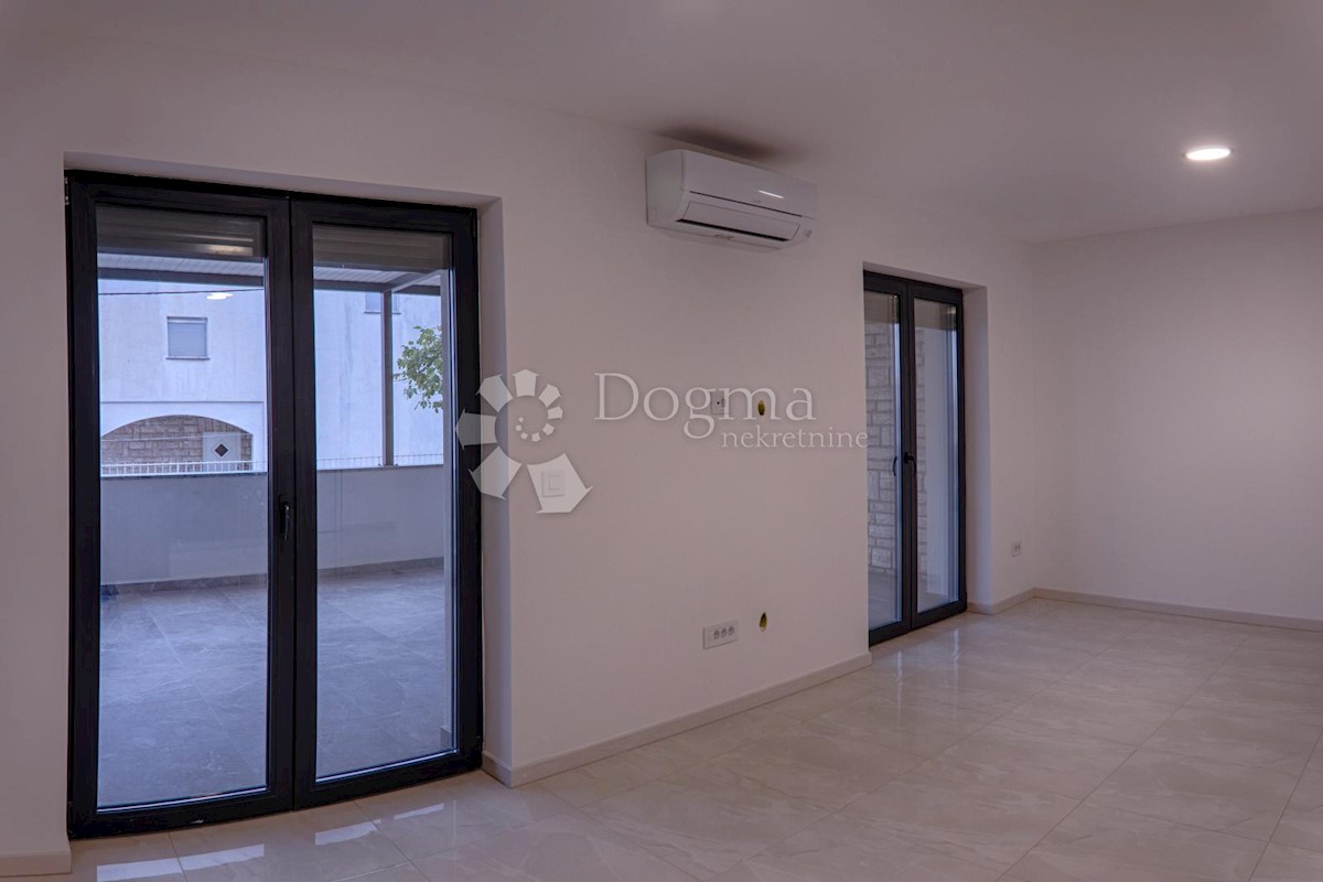 Flat For sale - ŠIBENSKO-KNINSKA  VODICE 