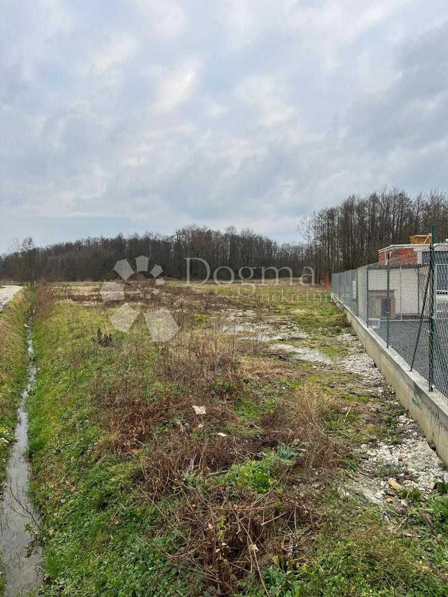 Pozemek Na prodej - ZAGREBAČKA  BRCKOVLJANI 