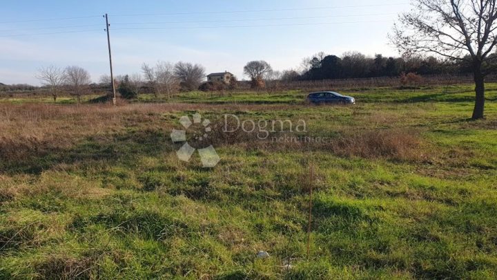 Pozemok na predaj 1000 m² – Fažana
