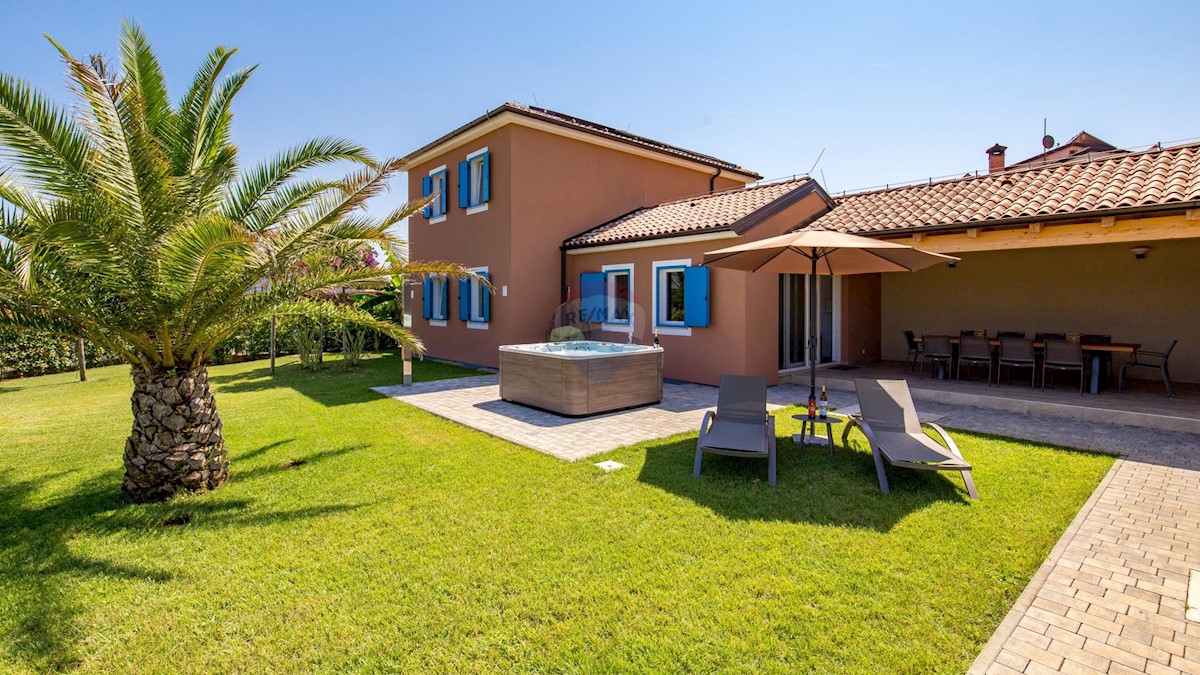 Haus Zu verkaufen - ISTARSKA  POREČ 