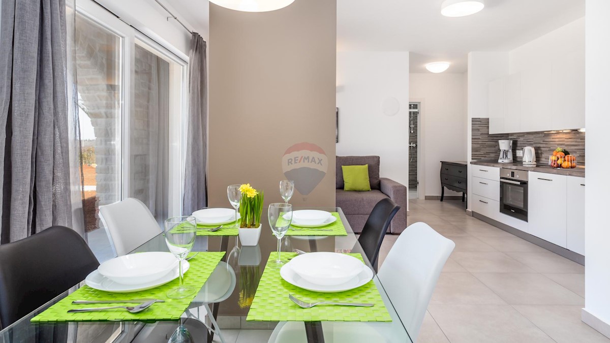 Haus Zu verkaufen - ISTARSKA  POREČ 