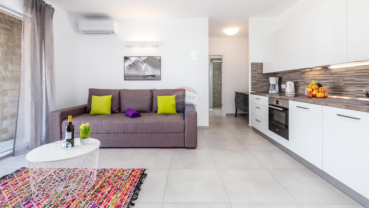 Haus Zu verkaufen - ISTARSKA  POREČ 
