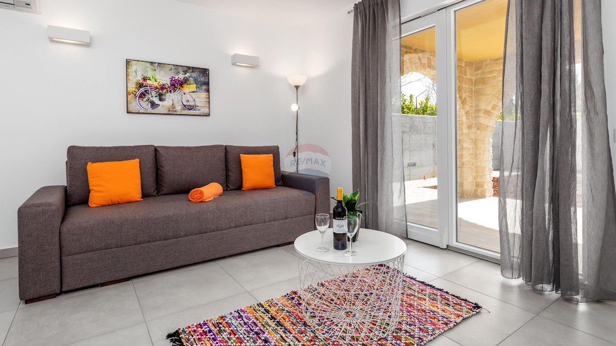 Haus Zu verkaufen - ISTARSKA  POREČ 
