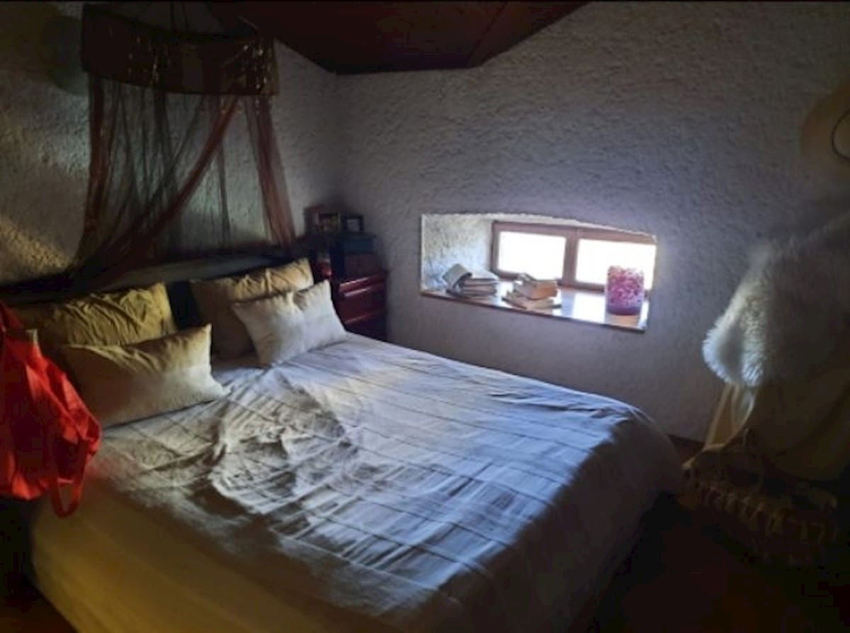 Flat For sale - ISTARSKA  PULA 
