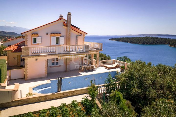 Hiša na predaj 407 m² – Palit