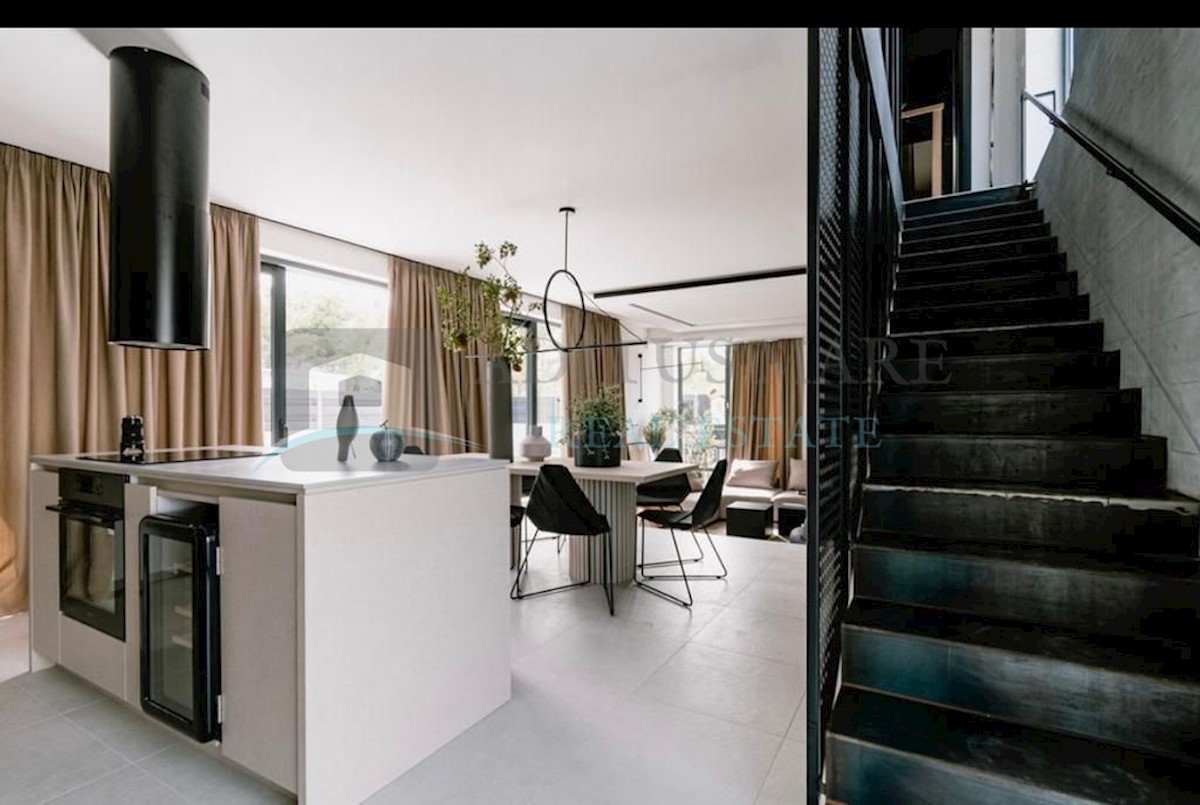 Maison À vendre - ŠIBENSKO-KNINSKA  VODICE 