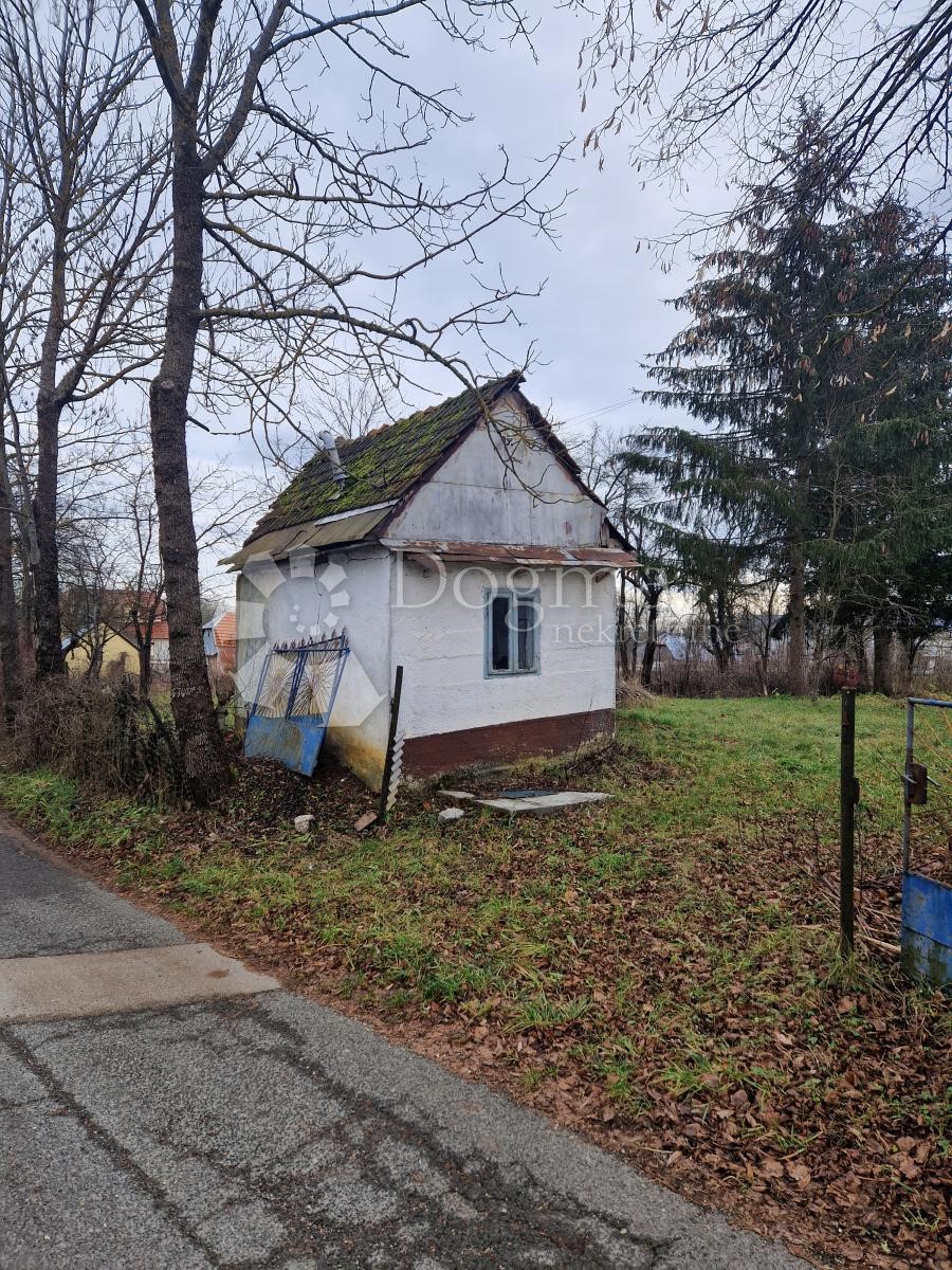 Haus Zu verkaufen - LIČKO-SENJSKA  GOSPIĆ 