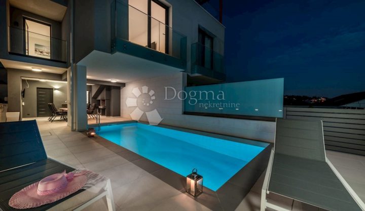 House for sale 300 m² – Orašac
