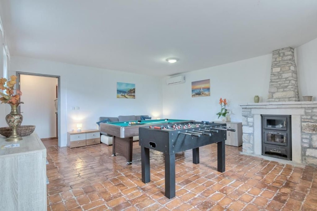 Haus Zu verkaufen - ISTARSKA  LIŽNJAN 