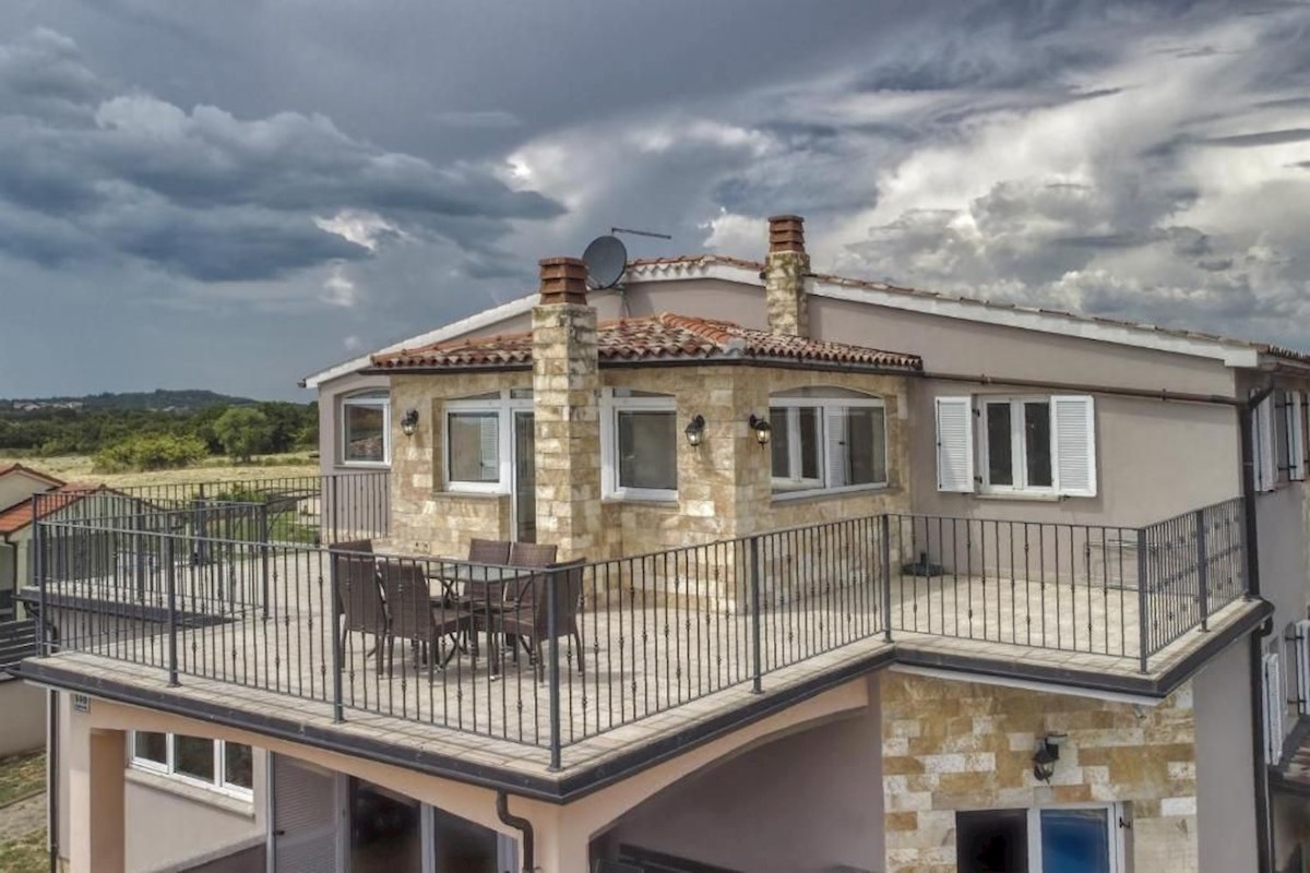 Haus Zu verkaufen - ISTARSKA  LIŽNJAN 