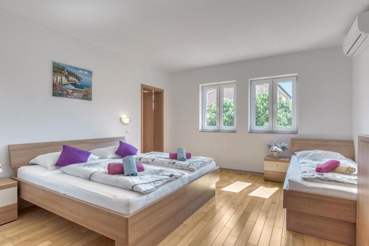 Haus Zu verkaufen - ISTARSKA  LIŽNJAN 