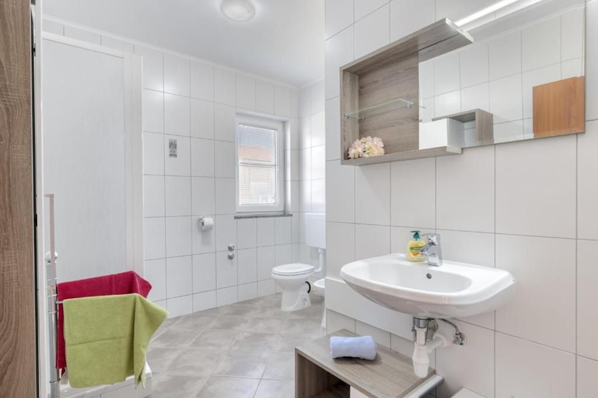 Haus Zu verkaufen - ISTARSKA  LIŽNJAN 