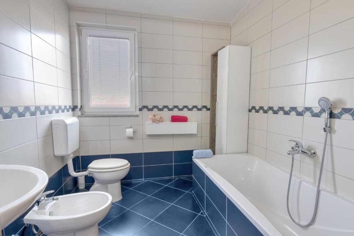 Haus Zu verkaufen - ISTARSKA  LIŽNJAN 