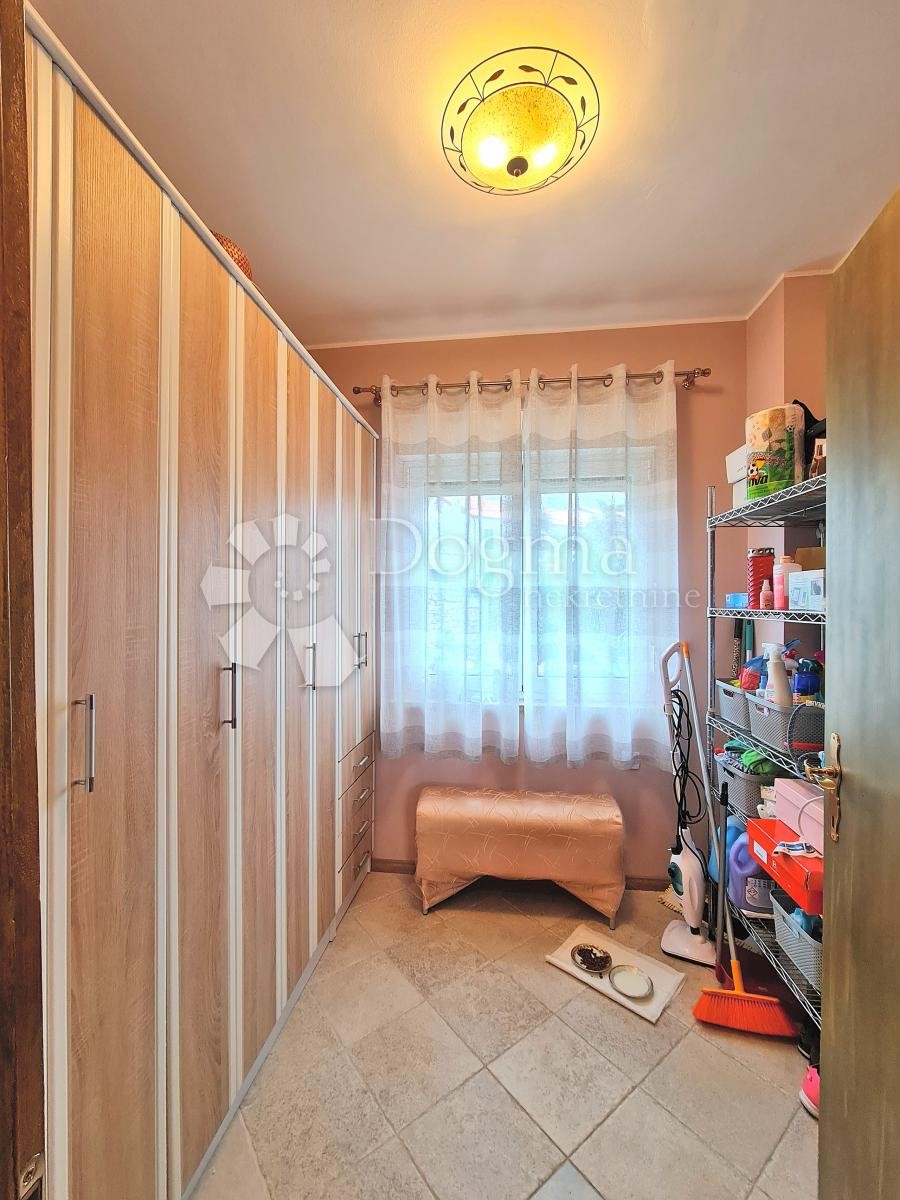 Haus Zu verkaufen - PRIMORSKO-GORANSKA  KASTAV 