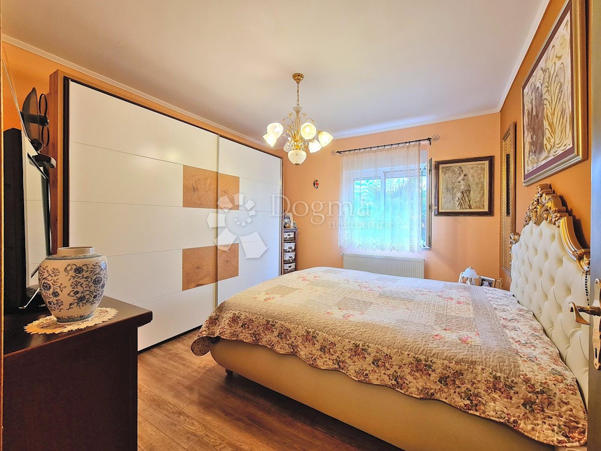 Haus Zu verkaufen - PRIMORSKO-GORANSKA  KASTAV 