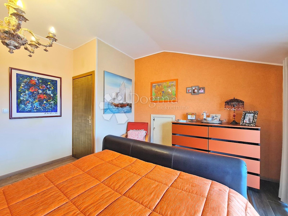 Haus Zu verkaufen - PRIMORSKO-GORANSKA  KASTAV 