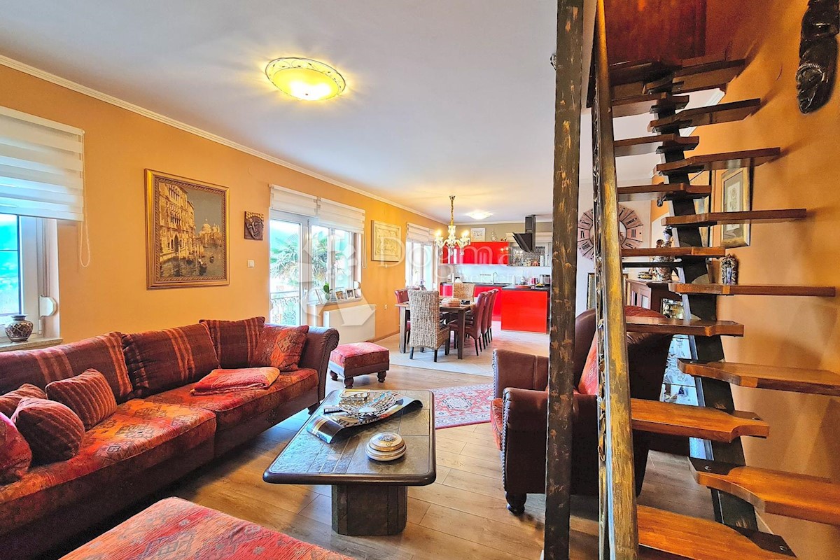 Haus Zu verkaufen - PRIMORSKO-GORANSKA  KASTAV 