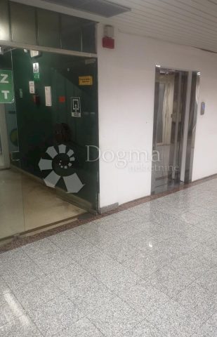Business premises for rent 214 m² – Rijeka