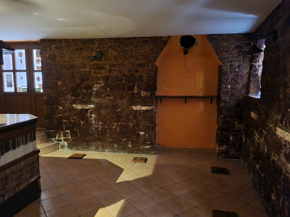 Gewerbefläche Zu verkaufen - ISTARSKA  ROVINJ 