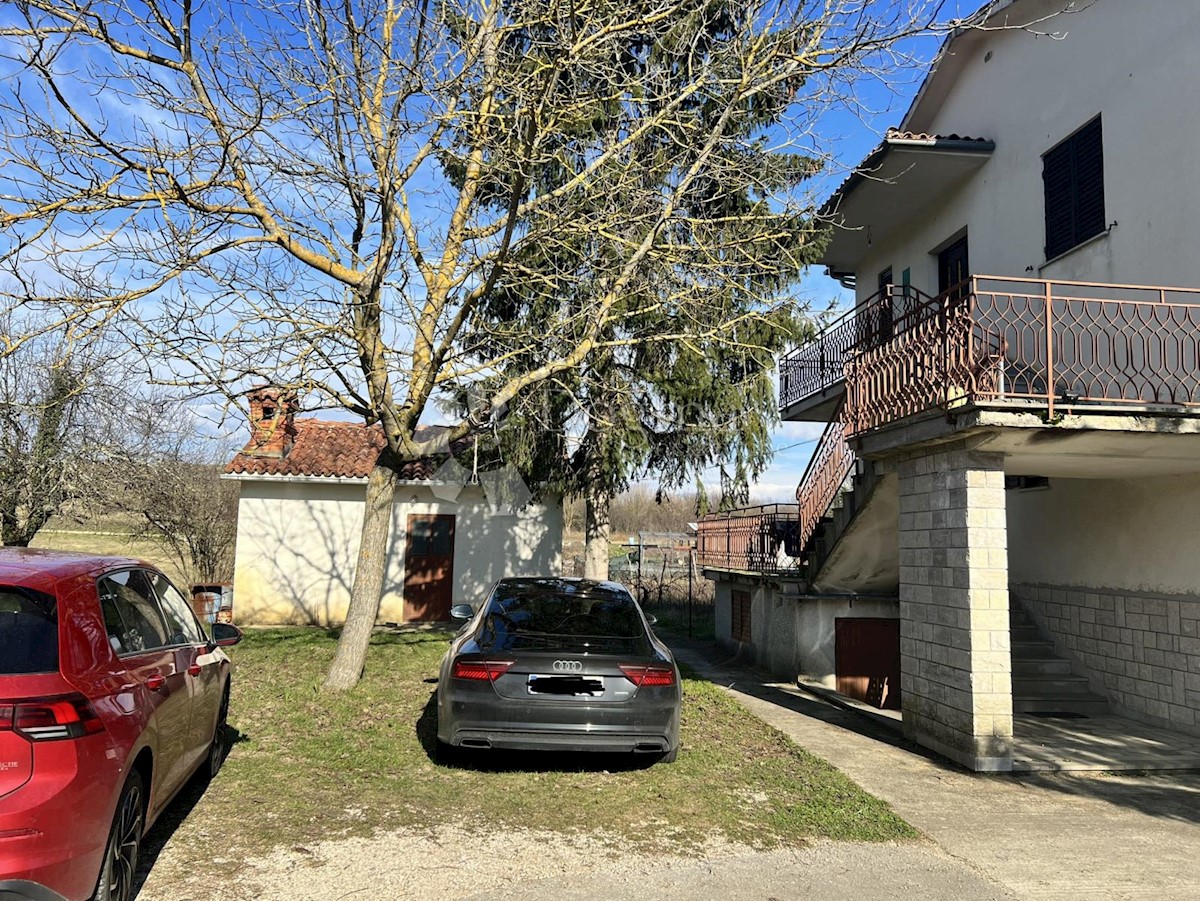 House For sale - ISTARSKA  PIĆAN 