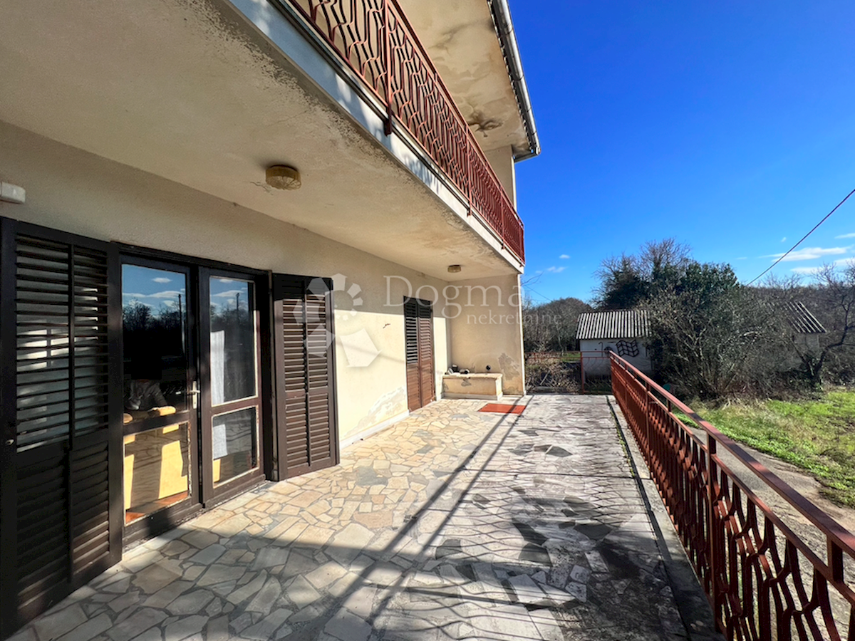 House For sale - ISTARSKA  PIĆAN 