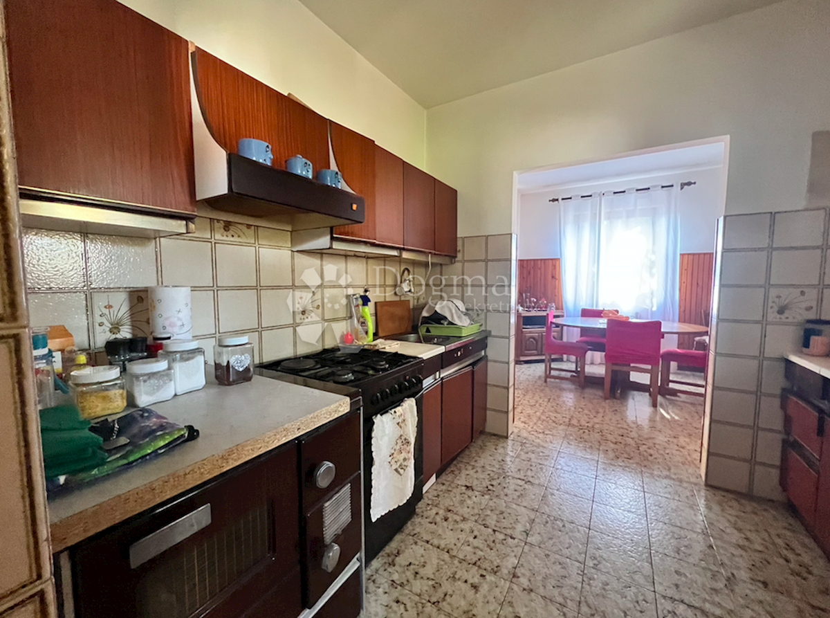 House For sale - ISTARSKA  PIĆAN 