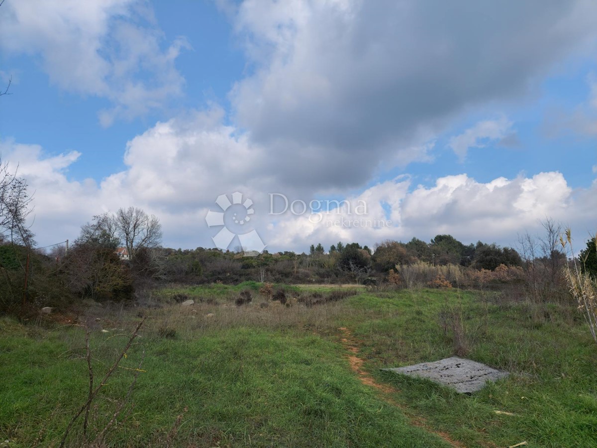 Land For sale - ISTARSKA  PULA 